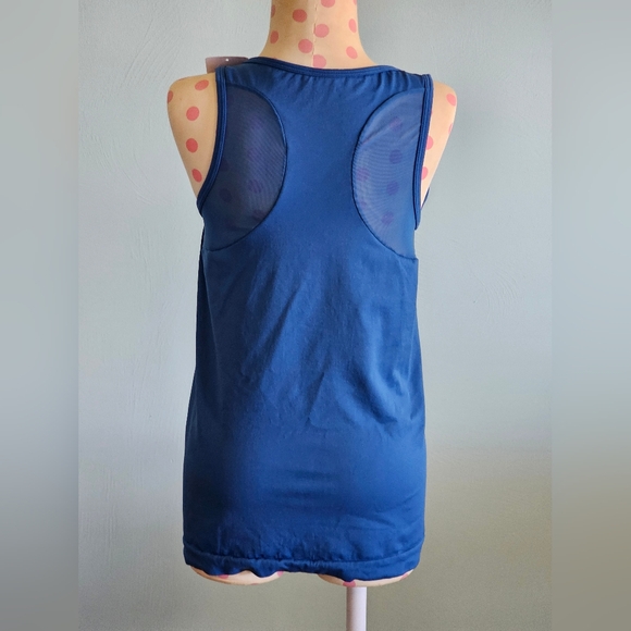 Disbest Yoga Sleeveless Athletic Tank Top With Built-In Bra Mesh On The Back - Picture 2 of 7